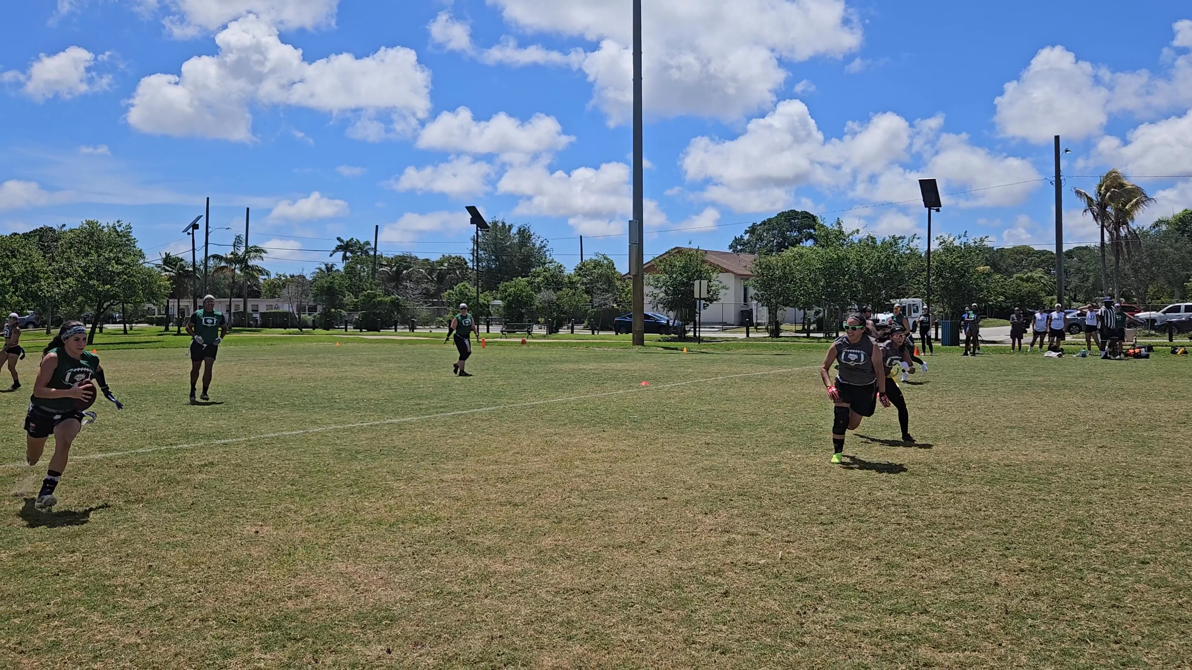 CommandHoes Run for 1st down
